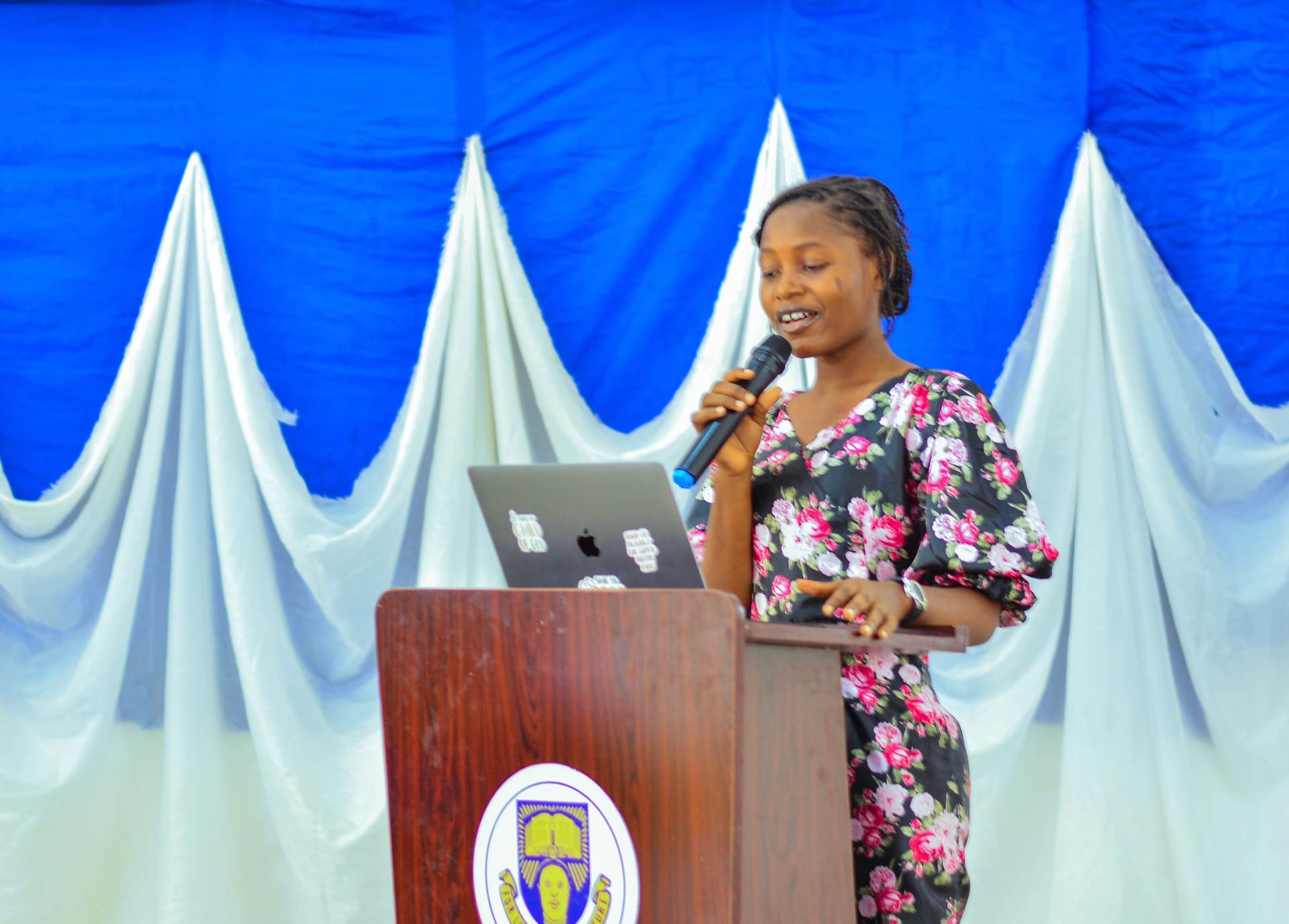 Ayomide Amusan in OAU speaking to undergraduate